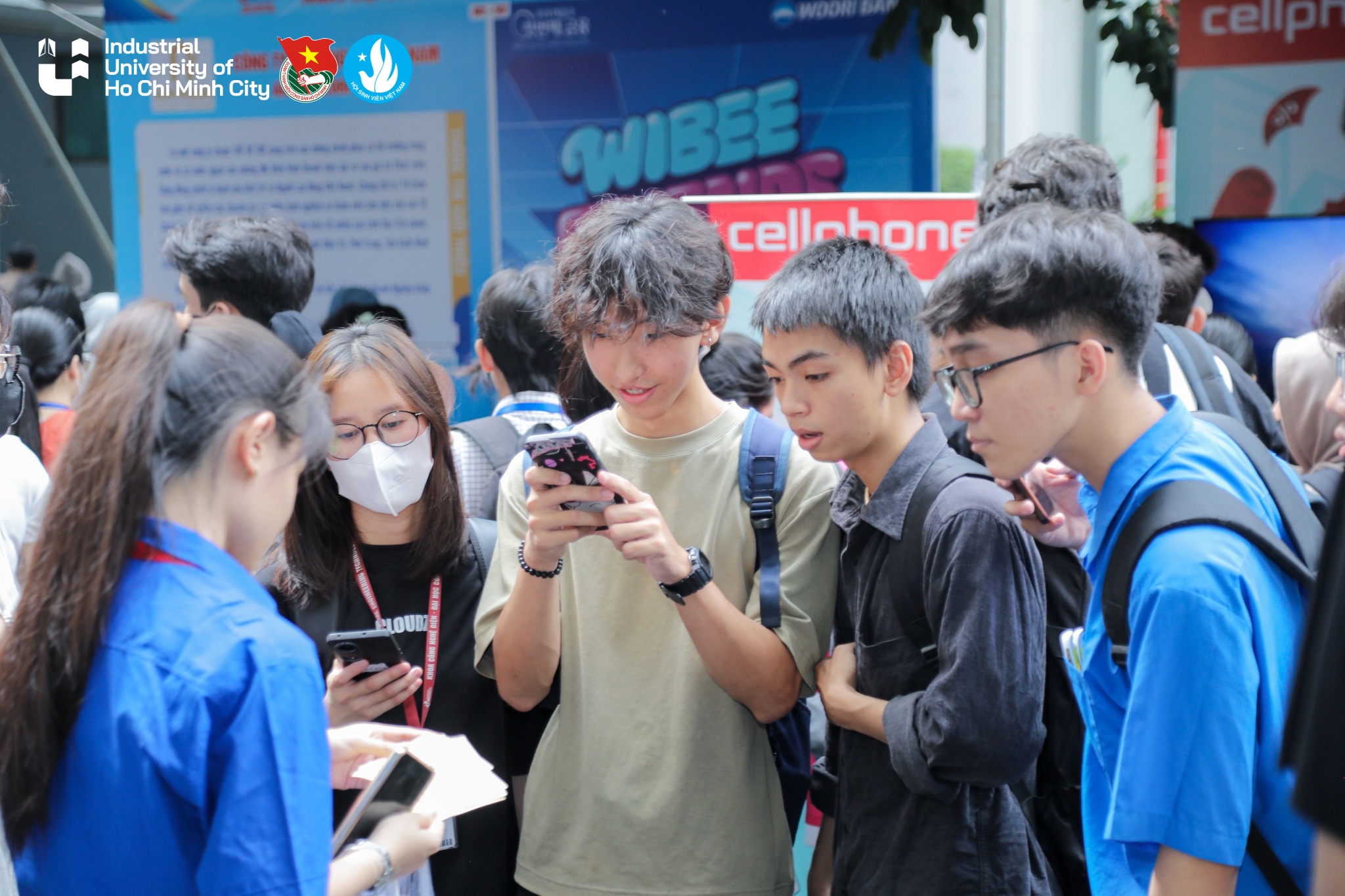 NGÀY HỘI TUYỂN DỤNG VIỆC LÀM NĂM 2025 TẠI ĐẠI HỌC CÔNG NGHIỆP TP.HCM: CẦU NỐI HIỆU QUẢ GIỮA SINH VIÊN VÀ DOANH NGHIỆP