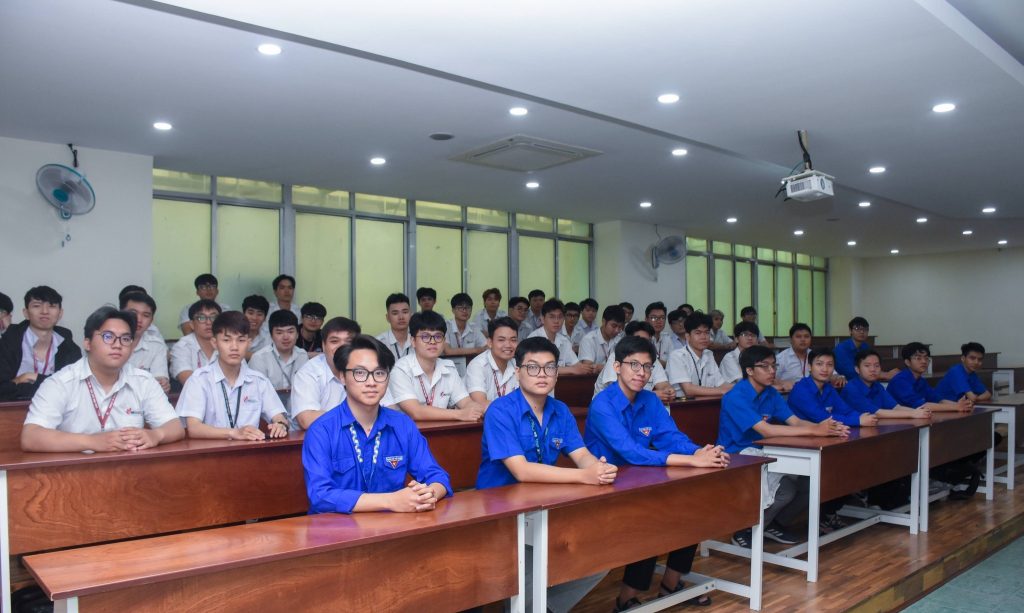 KHƠI NGUỒN TIỀM NĂNG, KIẾN TẠO TƯƠNG LAI: DẤU ẤN TUYÊN TRUYỀN ĐỀ ÁN 01 QUA “THƯƠNG HIỆU” SINH VIÊN 5 TỐT