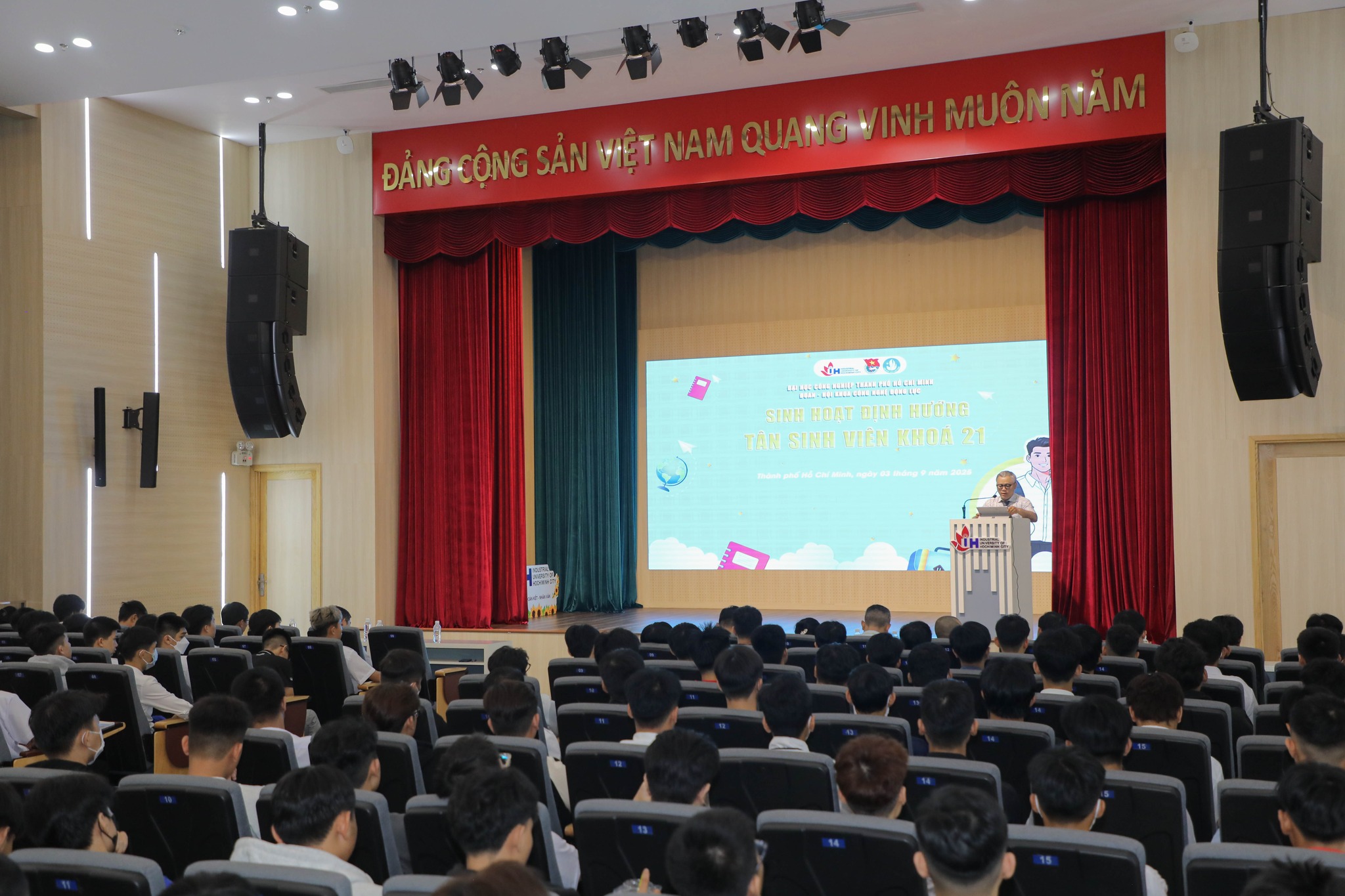 CHUỖI TUYÊN TRUYỀN PHONG TRÀO “SINH VIÊN 5 TỐT”: LAN TỎA LÀN SÓNG XUNG LỰC ĐẾN 10.000 TÂN SINH VIÊN