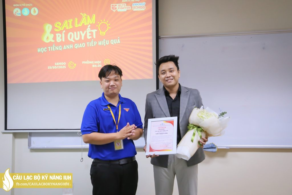 Thầy Howie Long mang đến những bí quyết "thực chiến" cùng nguồn năng lượng tích cực.