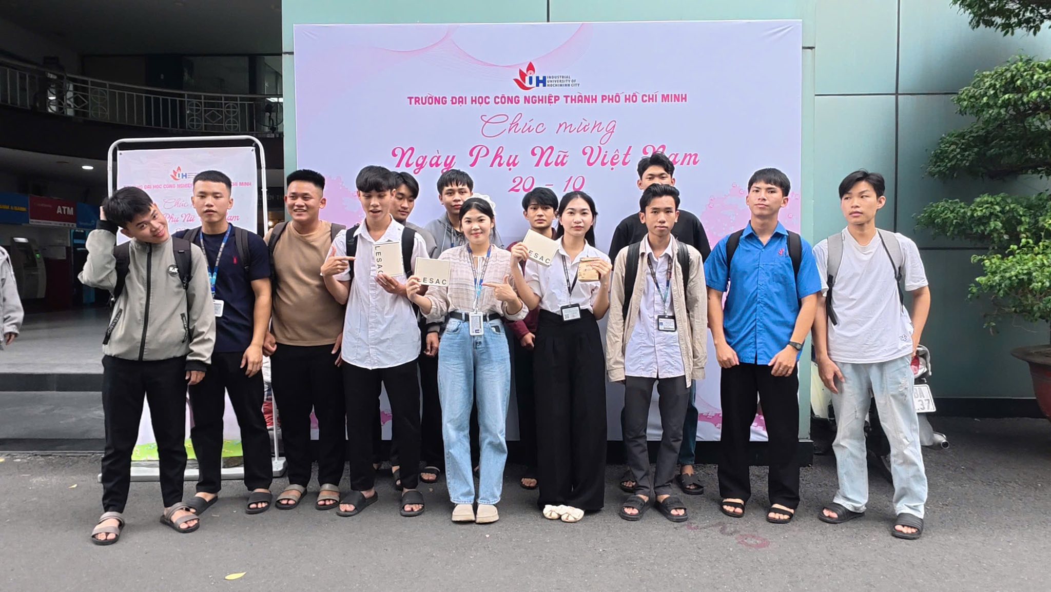 NÉT ĐẸP GẮN KẾT TẬP THỂ TỪ LỚP DHKTXD19A