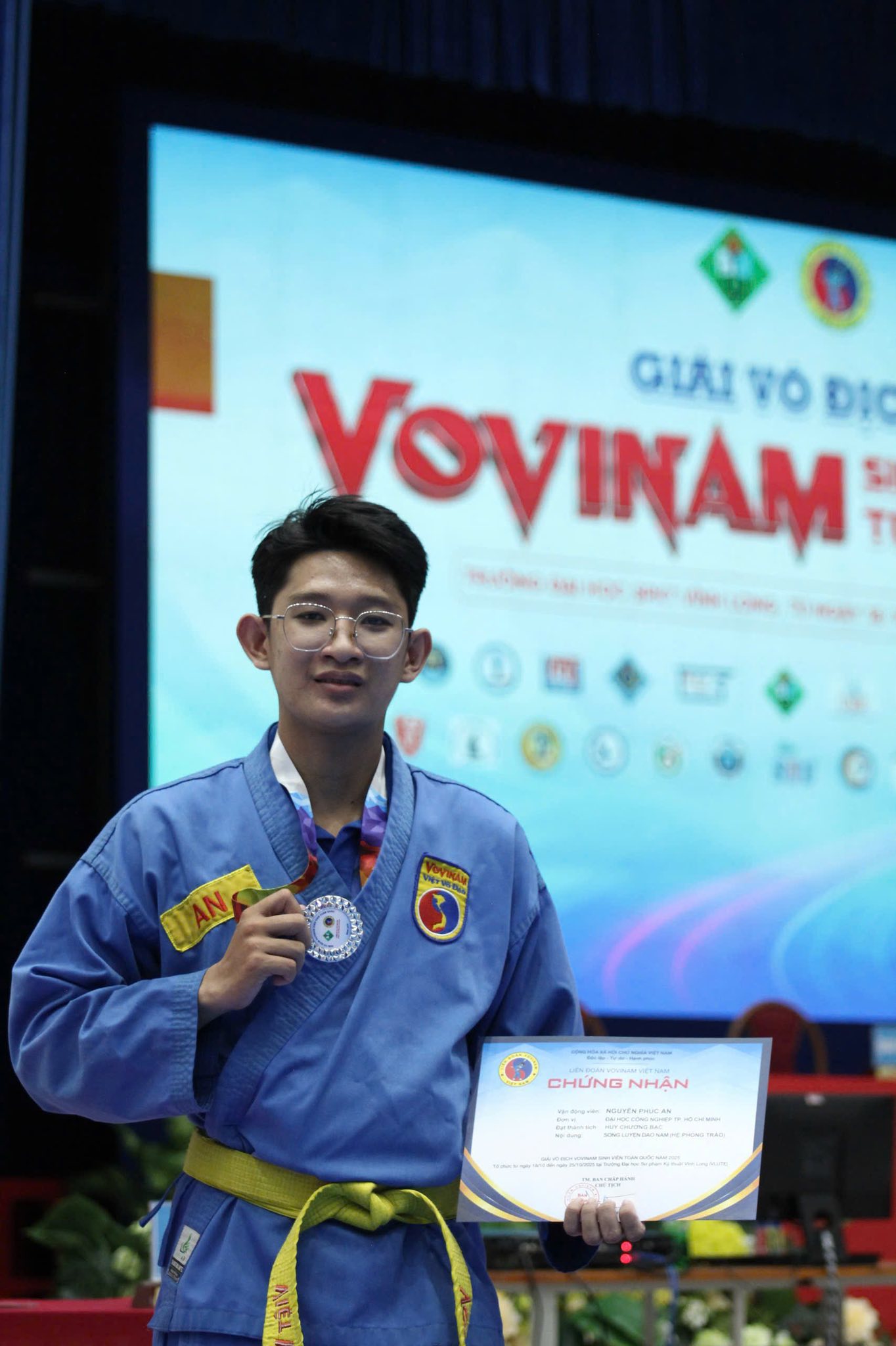 VINH DANH SINH VIÊN IUH ĐẠT THÀNH TÍCH CAO TẠI GIẢI VOVINAM TOÀN QUỐC