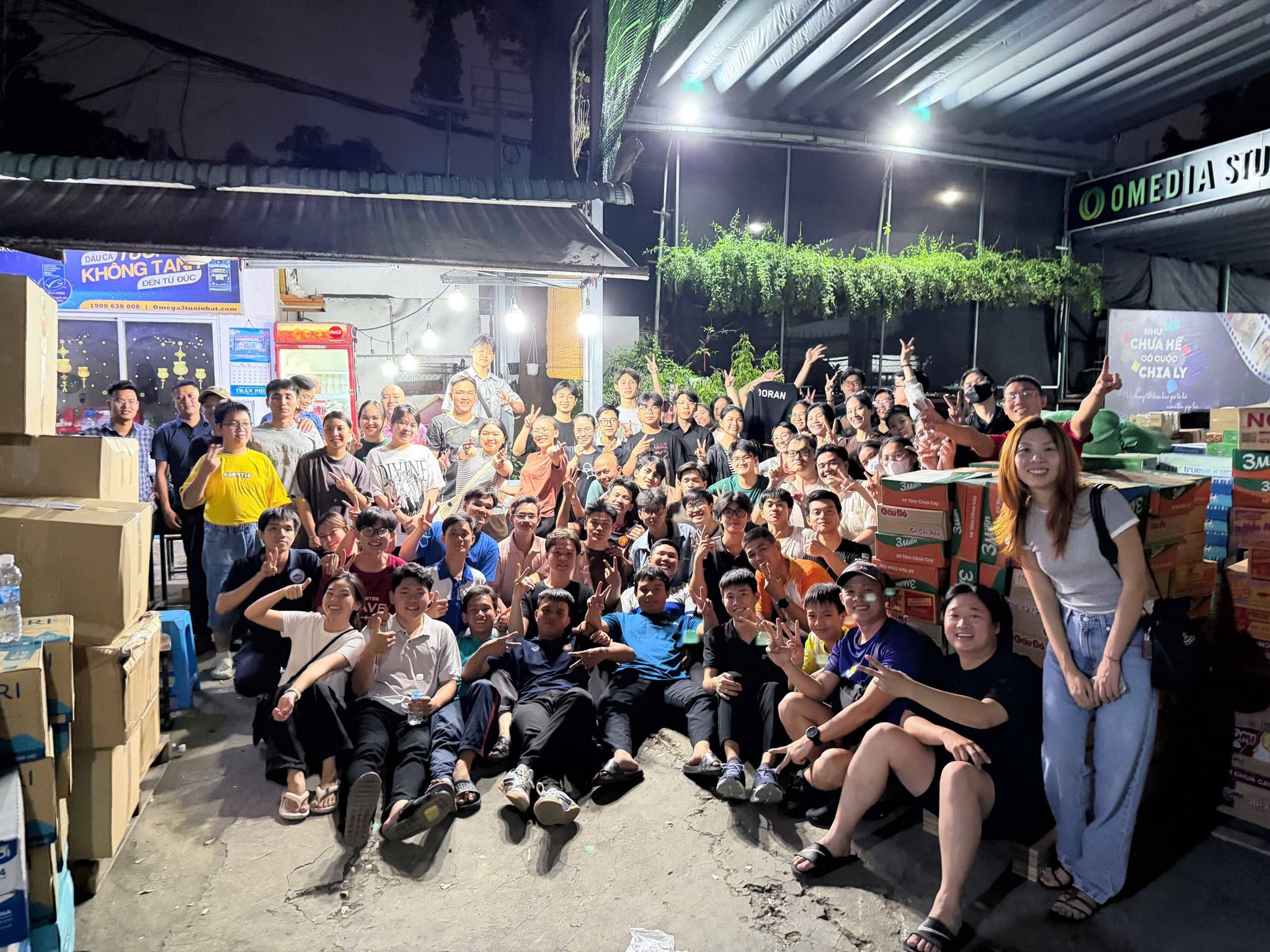 TUỔI TRẺ KHOA CÔNG NGHỆ CƠ KHÍ CHUNG TAY HƯỚNG VỀ MIỀN TRUNG