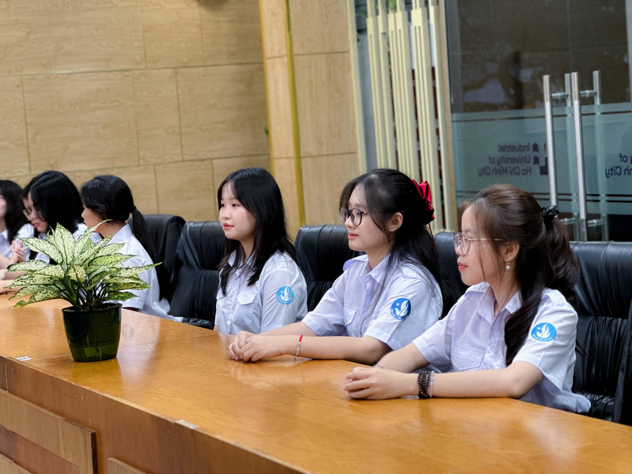 HỌC TẬP, TUYÊN TRUYỀN NGHỊ QUYẾT VÀ CHƯƠNG TRÌNH HÀNH ĐỘNG THỰC HIỆN NGHỊ QUYẾT ĐẠI HỘI ĐẠI BIỂU HỘI SINH VIÊN THÀNH PHỐ HỒ CHÍ MINH LẦN THỨ VII, NHIỆM KỲ 2023 – 2028