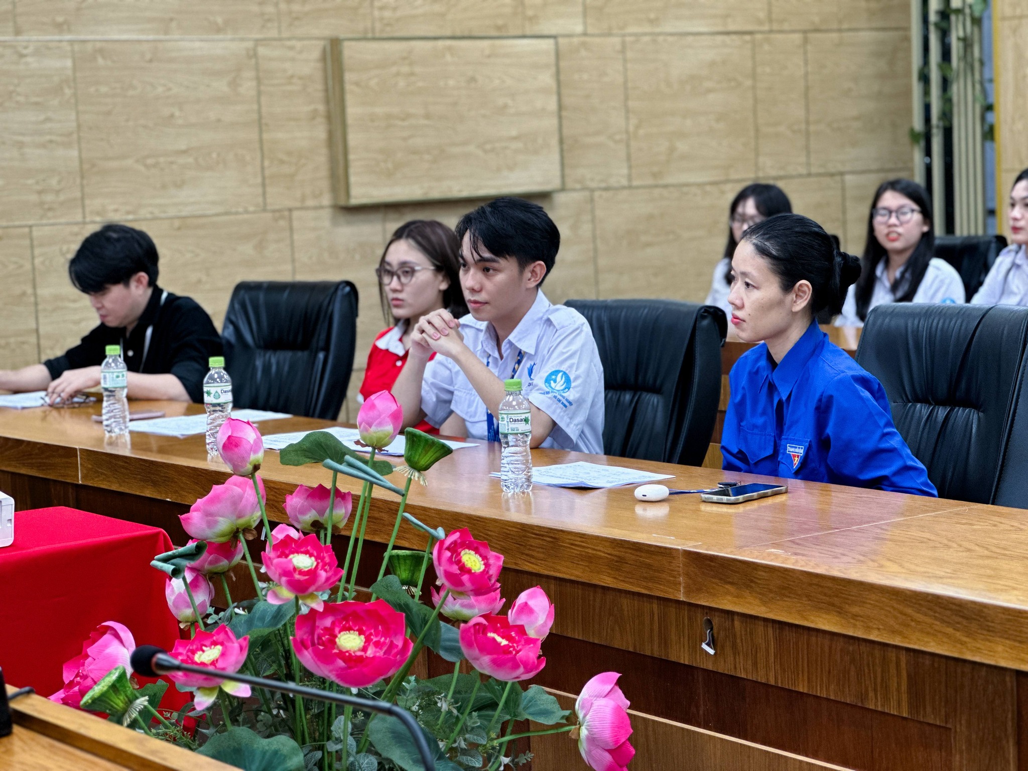 ĐẨY MẠNH HỌC TẬP NGHỊ QUYẾT ĐẠI HỘI XIV CỦA ĐẢNG