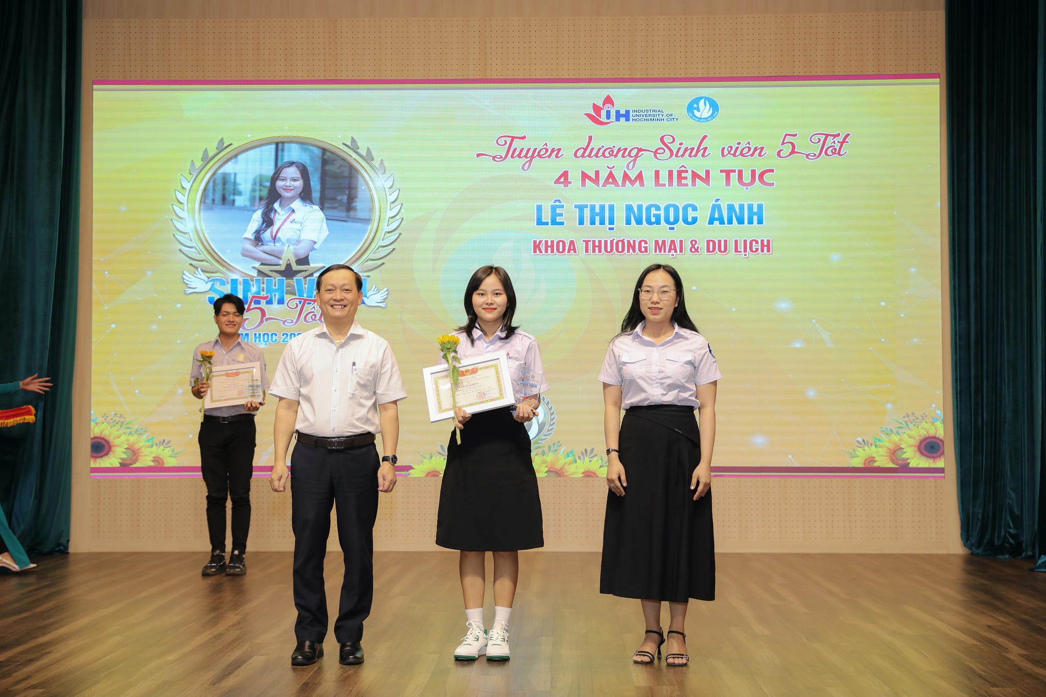 BÀI TUYÊN DƯƠNG SINH VIÊN TIÊU BIỂU THÁNG 7/2025 DANH HIỆU SINH VIÊN 5 TỐT CẤP THÀNH PHỐ