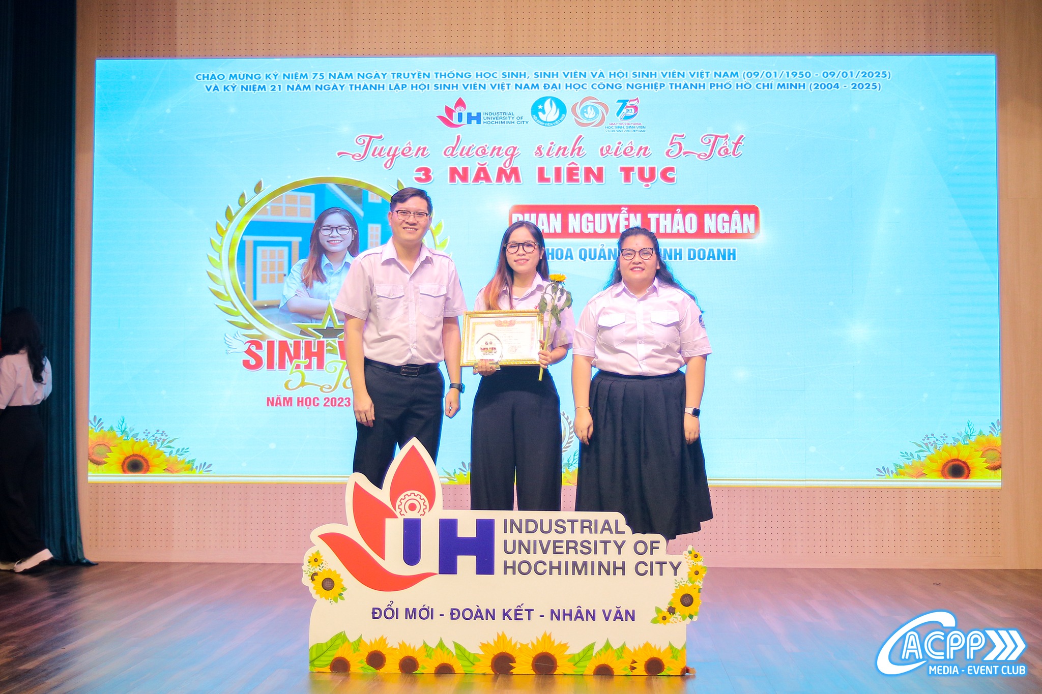 BÀI TUYÊN DƯƠNG SINH VIÊN TIÊU BIỂU THÁNG 9/2025 DANH HIỆU SINH VIÊN 5 TỐT CẤP THÀNH PHỐ