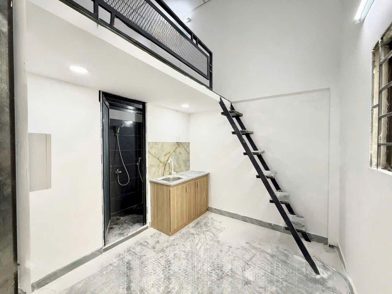 28 Lê Thị Hồng - Image 3