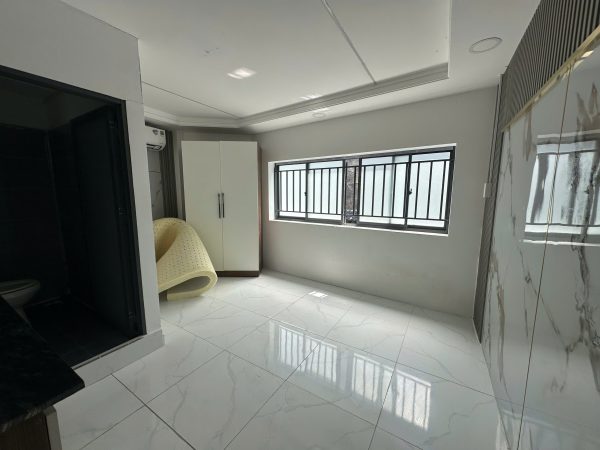 Địa chỉ: 350 Nguyễn Văn Lượng