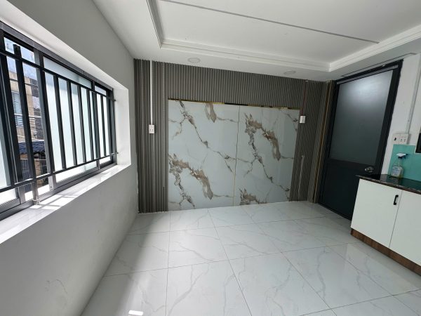 Địa chỉ: 350 Nguyễn Văn Lượng