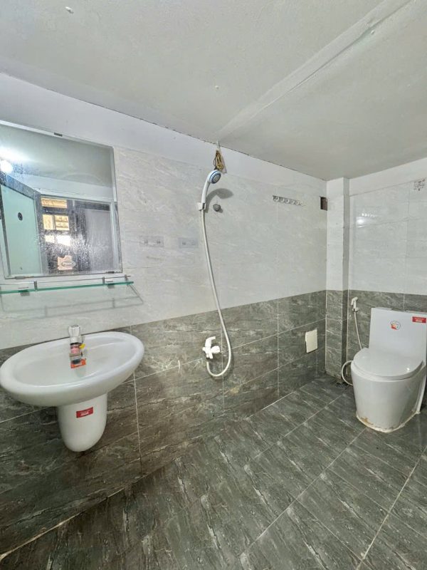 Địa chỉ: 364/5 Dương Quảng Hàm