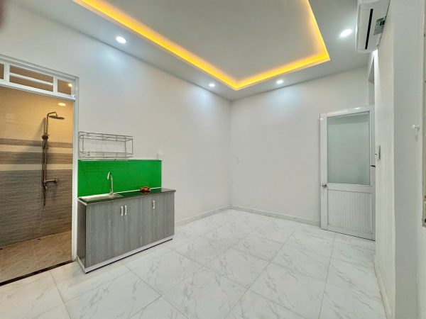 Địa chỉ: 256/31 Dương Quảng Hàm