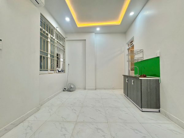 Địa chỉ: 256/31 Dương Quảng Hàm